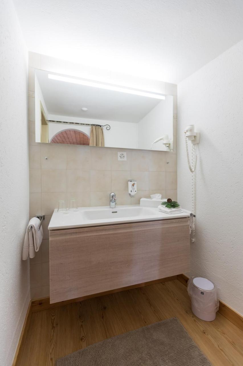 Hotel Klarer Zuoz Exteriér fotografie